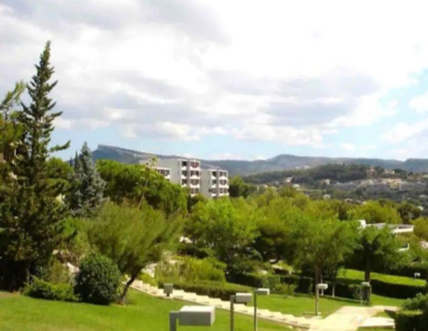 Superbe Appartement Piscine, Tennis, Vue Mer Et Decore Avec Gout Cassis Exterior foto